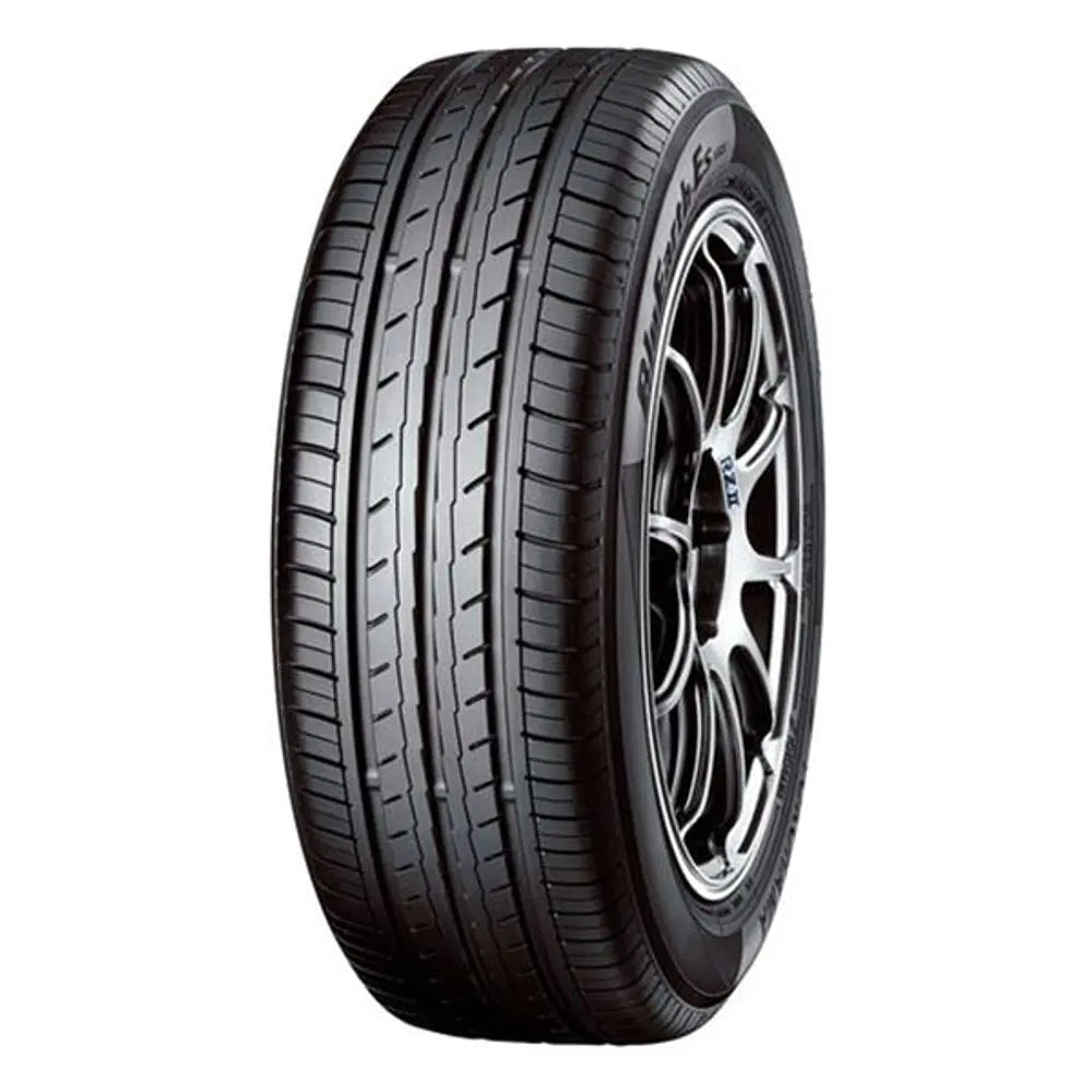 Neumático 175/65 R 14 CH-ES32 82S TL (Yokohama)
