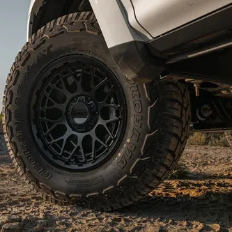 Llanta 17x8.5 KMC Technic Satin Black 6x139.7 ET0
