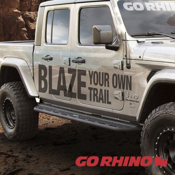 Pisadera GoRhino Dominator D6 para Ford Maverick 2022