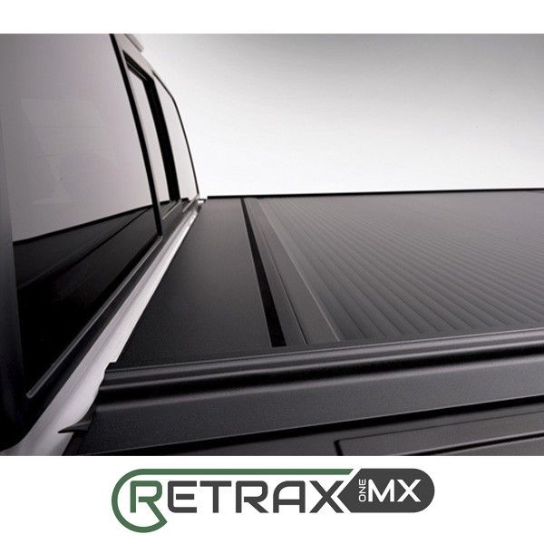 Tapa retractil manual Retrax ONE MX para Chevrolet Silverado 2019-2022