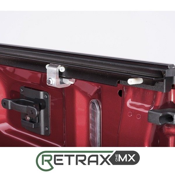 Tapa retractil manual Retrax PRO MX para Ford F150 2009-2022