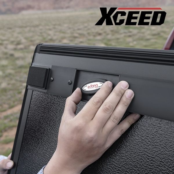 Tapa plegable dura Extang Xceed para Ford F150