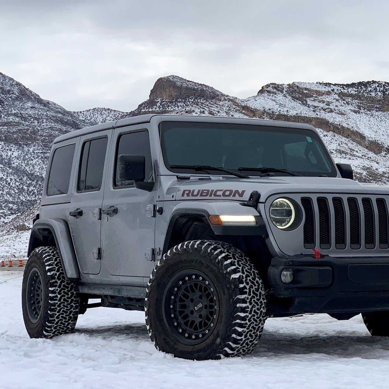 Llanta 17x9.5 Black Rhino Fury Matte Gunmetal 6x139.7 ET+12
